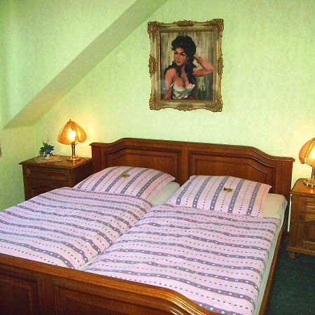 Hotel Garni Huttenhof Kall Екстериор снимка