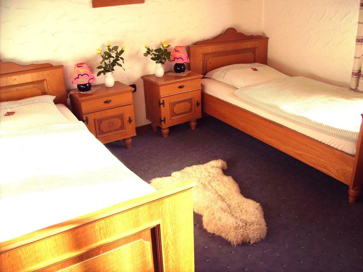 Hotel Garni Huttenhof Kall Екстериор снимка